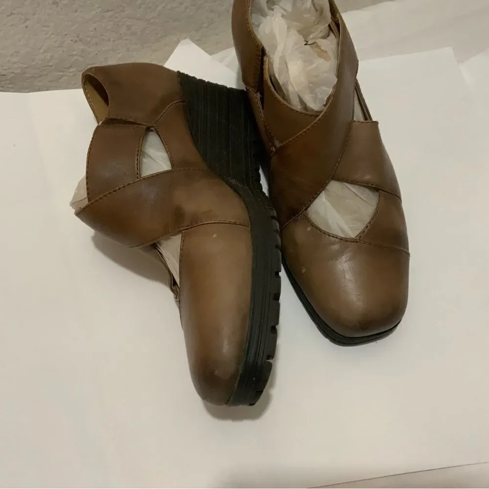Earth Spendrift Women' Wedge Shoes Size 9.5 B Cinnamon Brown Hook & Loop Closure